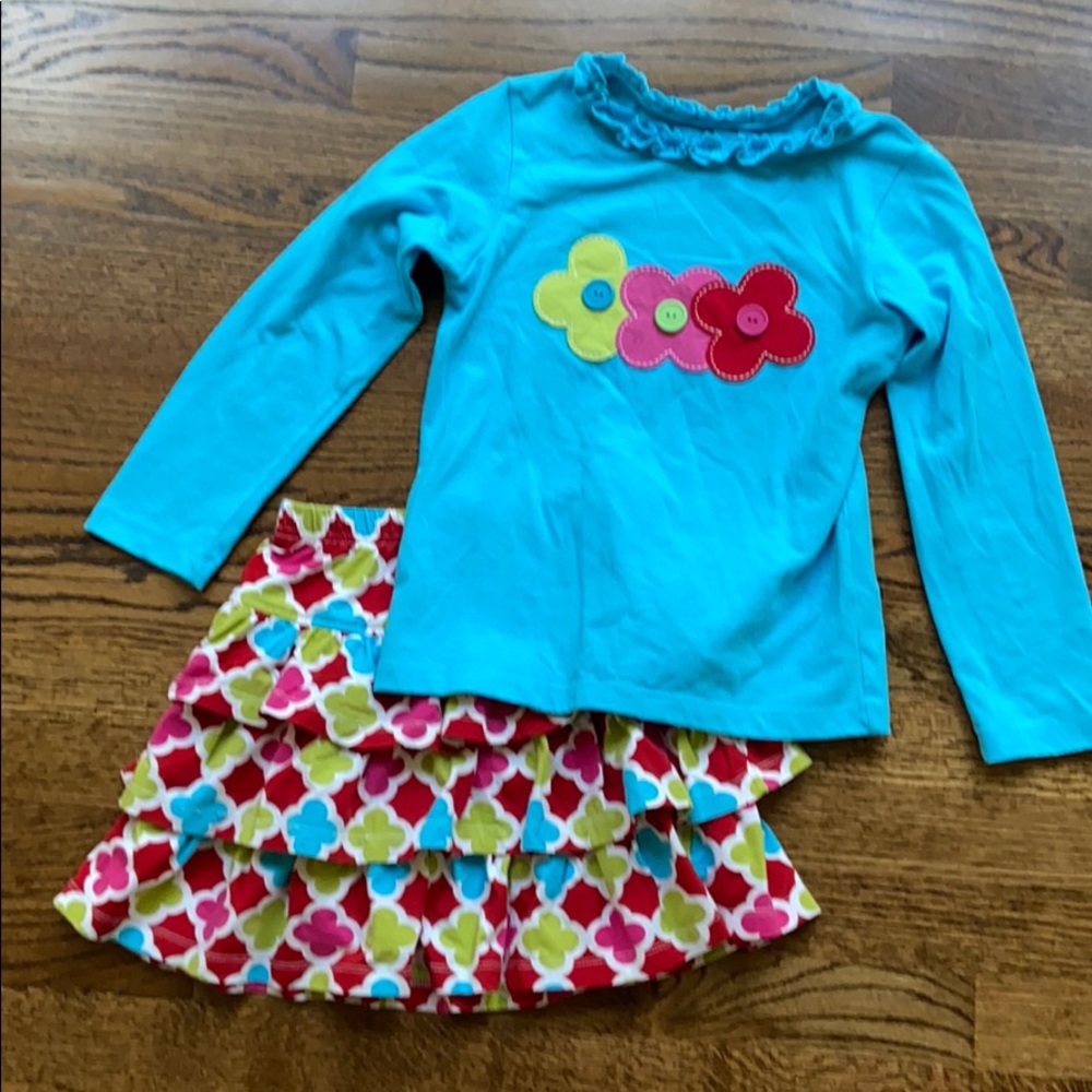 Kelly’s kids skirt outfit